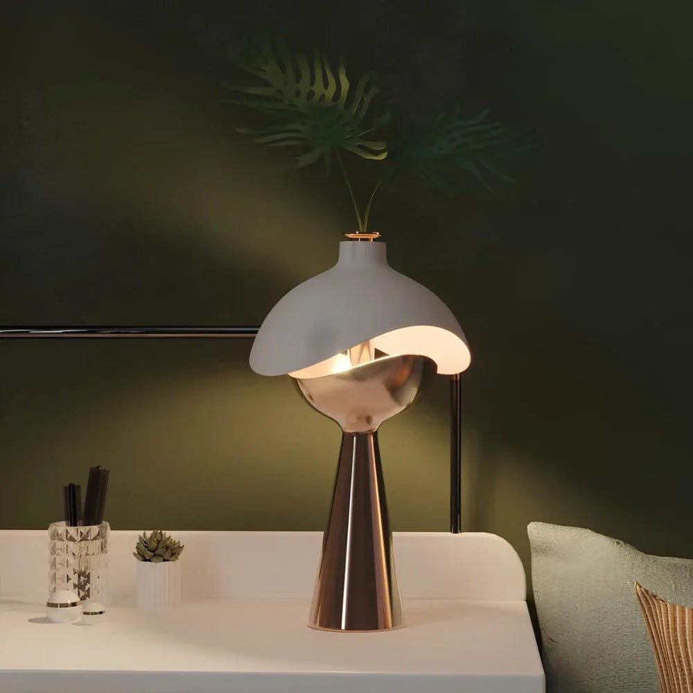 Skulpturert Bordlampe – Eleganse Og Originalitet