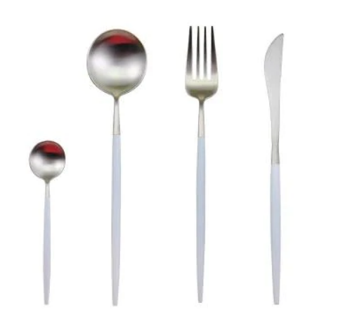 Set di Posate 24 Pezzi – Finitura Chic Per Tavola Raffinata