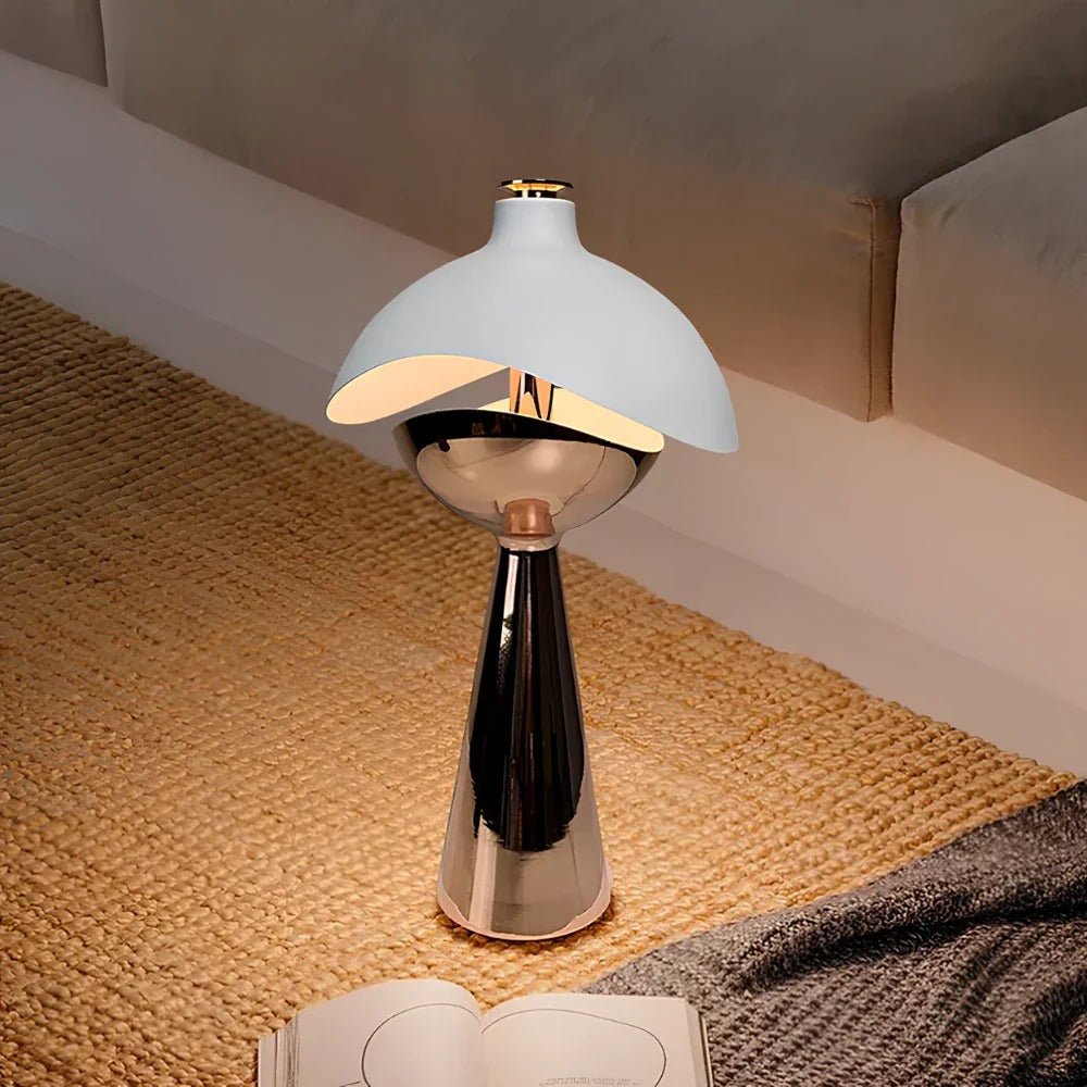 Skulpturert Bordlampe – Eleganse Og Originalitet