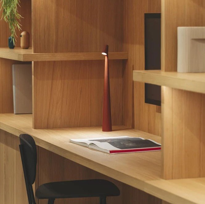 Vezeték nélküli LED Asztali Lámpa – Minimalista és Elegáns Design