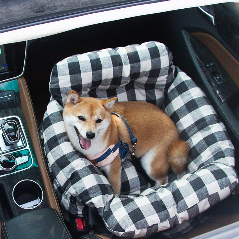 Dog Car Seat – Comfort and Safety While Traveling