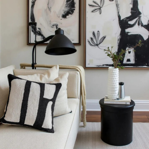 Almofada Decorativa com Padrão Zebra – Toque Selvagem e Elegante