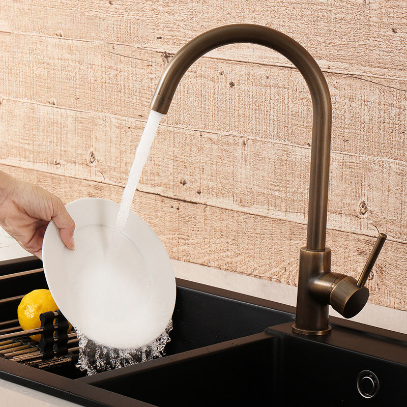 Rubinetto da Cucina Elegante – Bronzo Antico e Design Raffinato