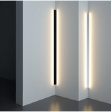 Lâmpada de Parede LED Linear – Elegância Sóbria para Interior Moderno