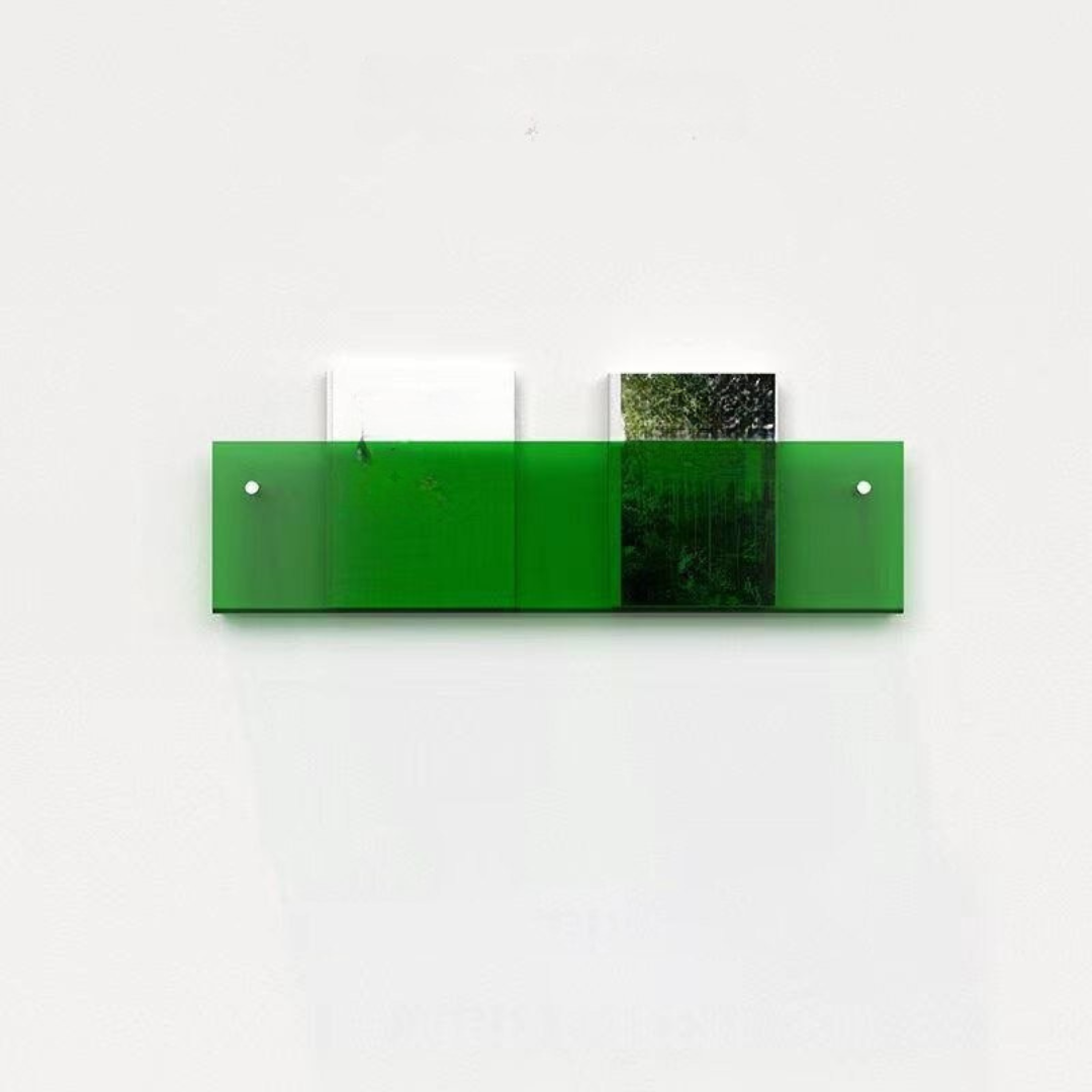 Vegghylle med magasinholder i klart design – Chic og moderne design 