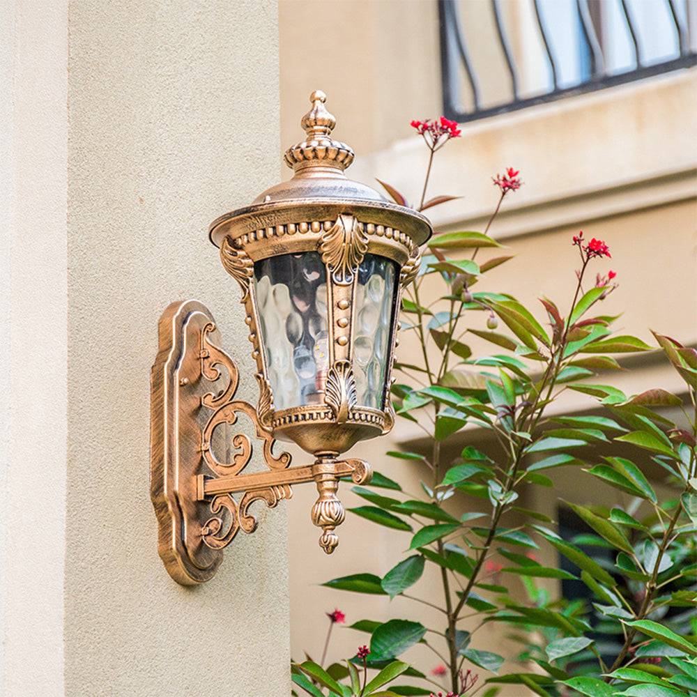 Aplique de Parede Vintage em Vidro – Estilo Retro e Resistência Exterior 