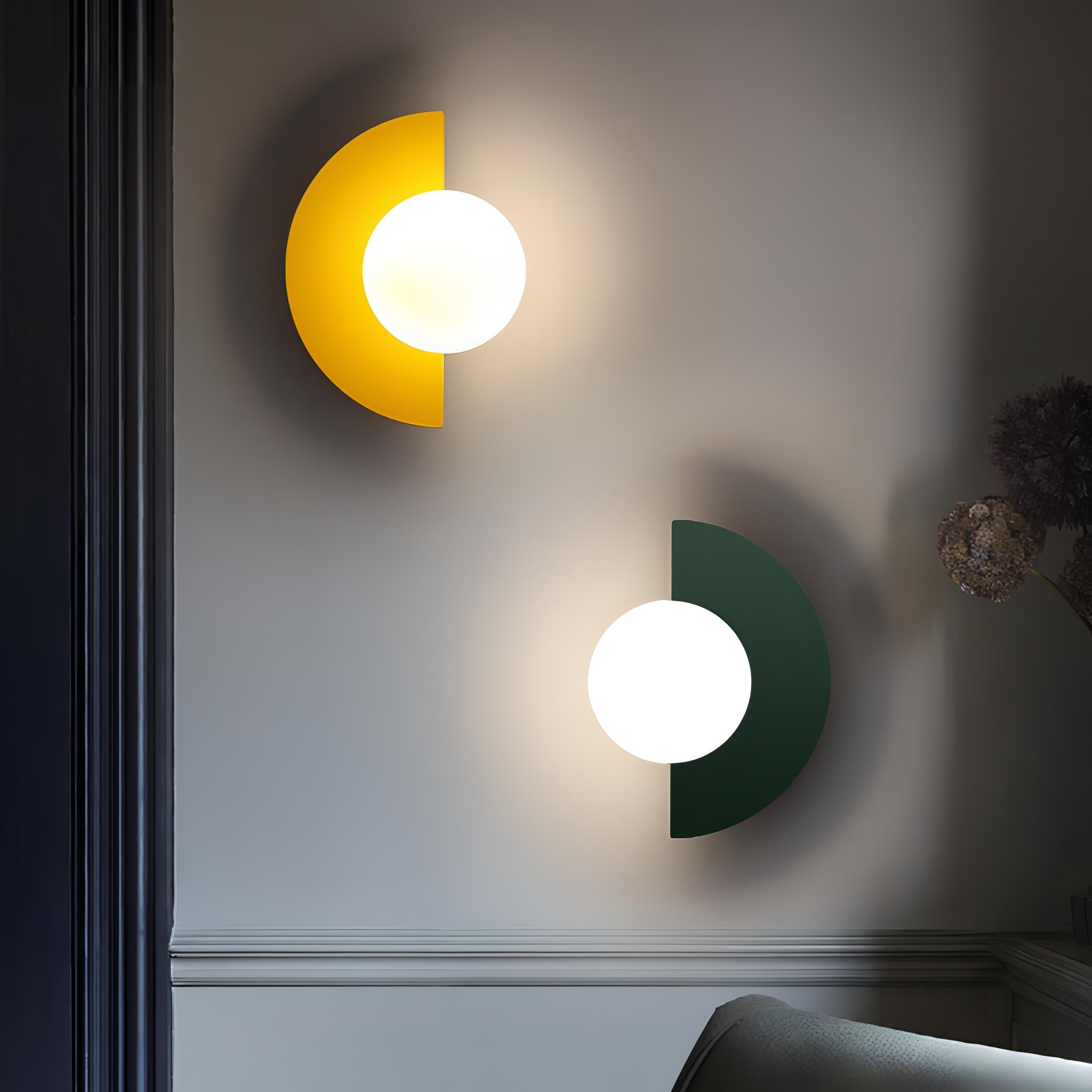 Aplique de Parede Moderna – Forma de Semicírculo e Iluminação Suave 
