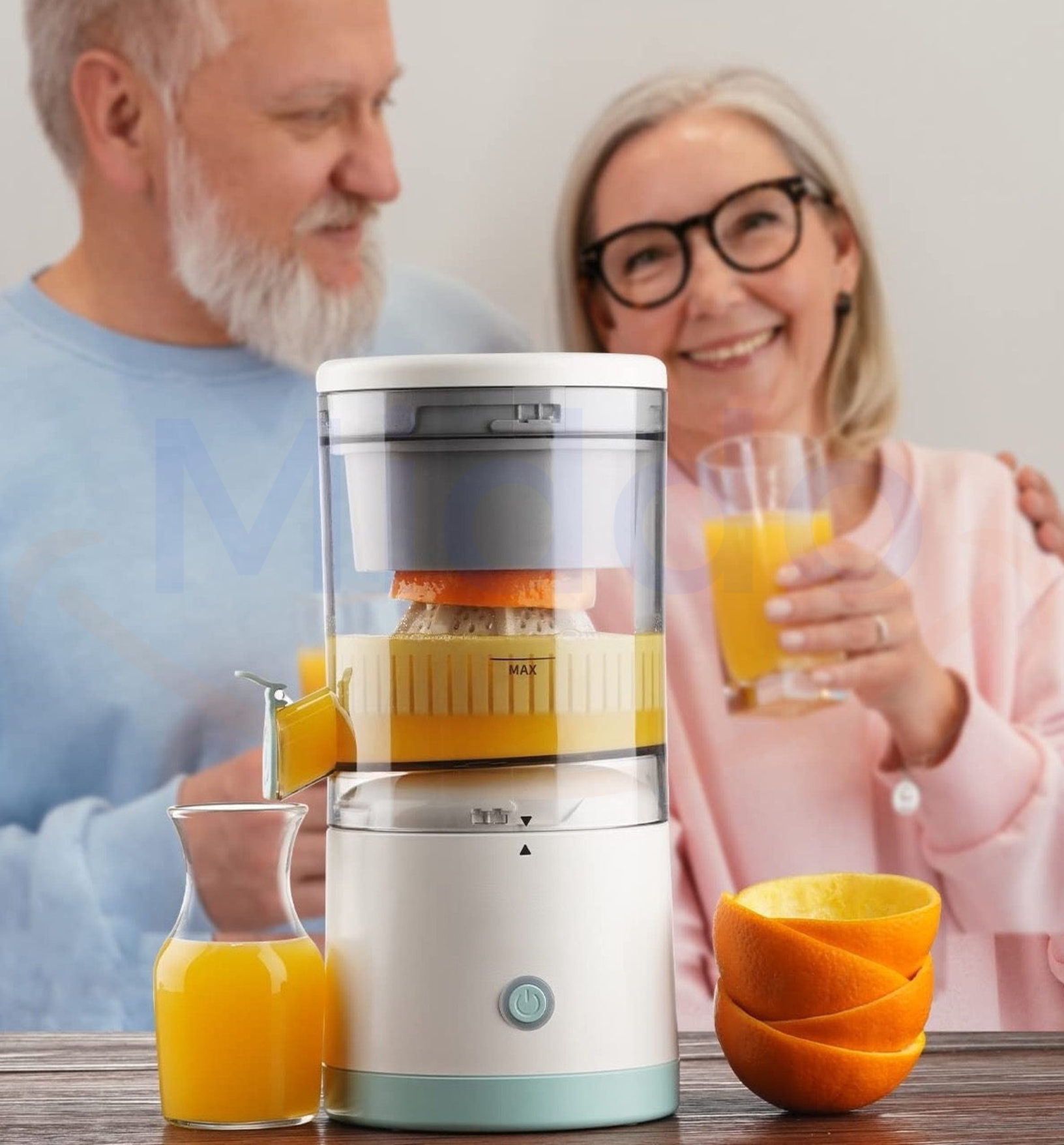 Extractor de Suc Compact – Prospețime și Gust la Îndemână 