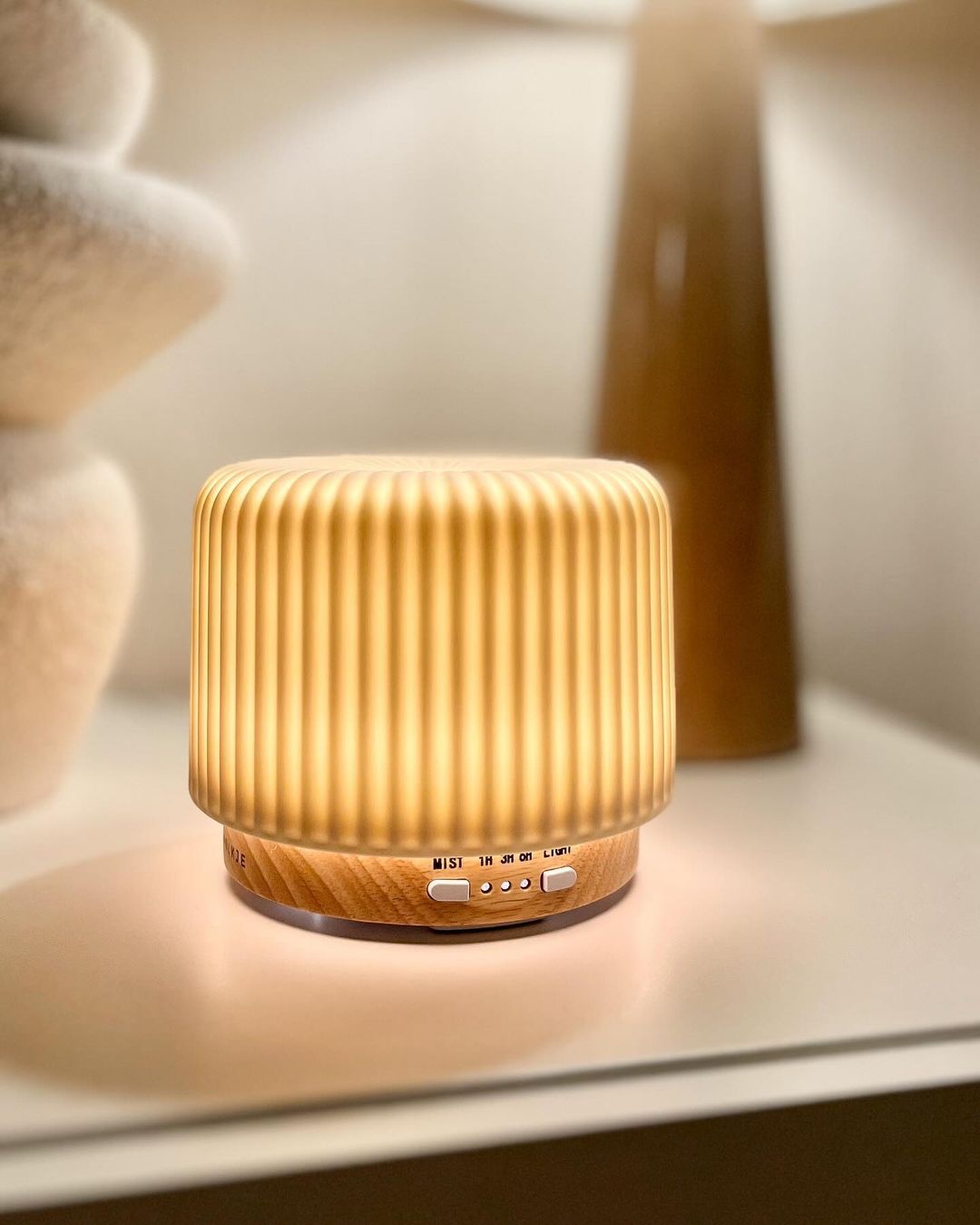 Difuzor de parfum din ceramică – eleganță și atmosferă relaxantă 