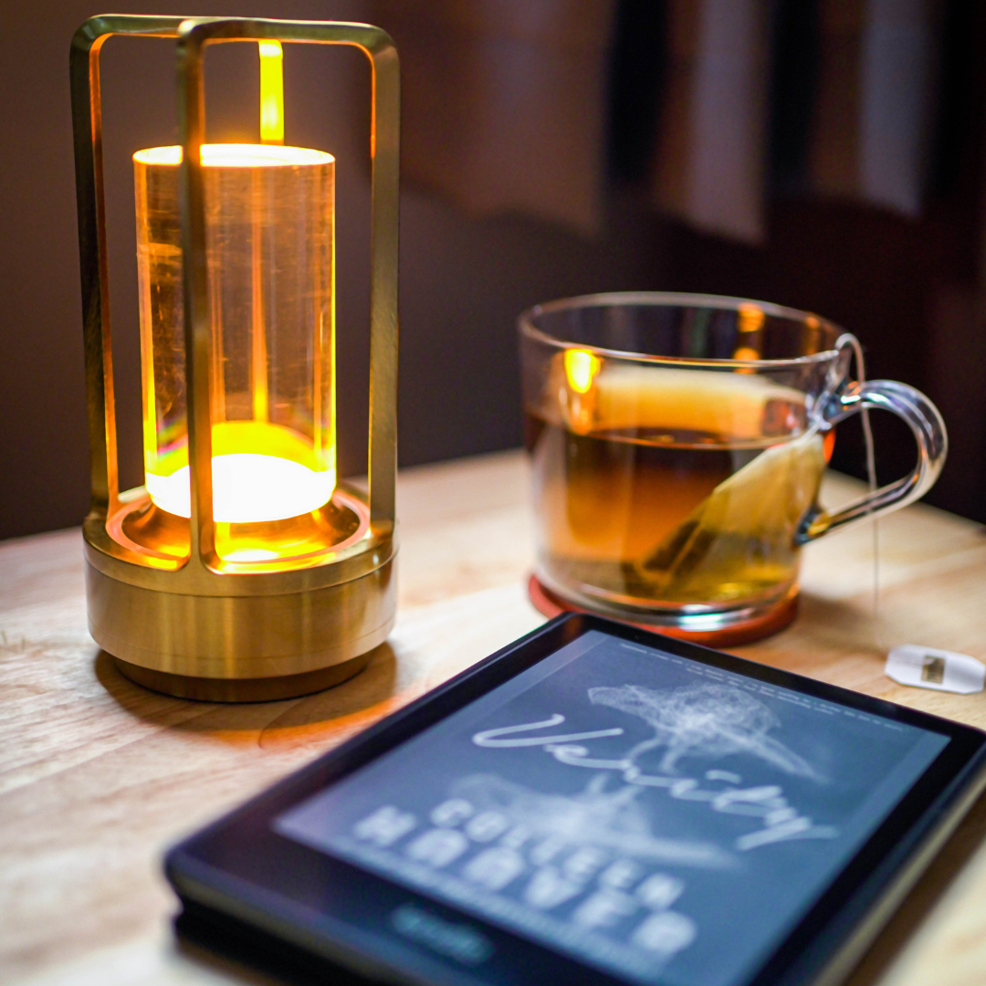 Dobíjecí stolní lampa – jemné osvětlení a nadčasový styl 