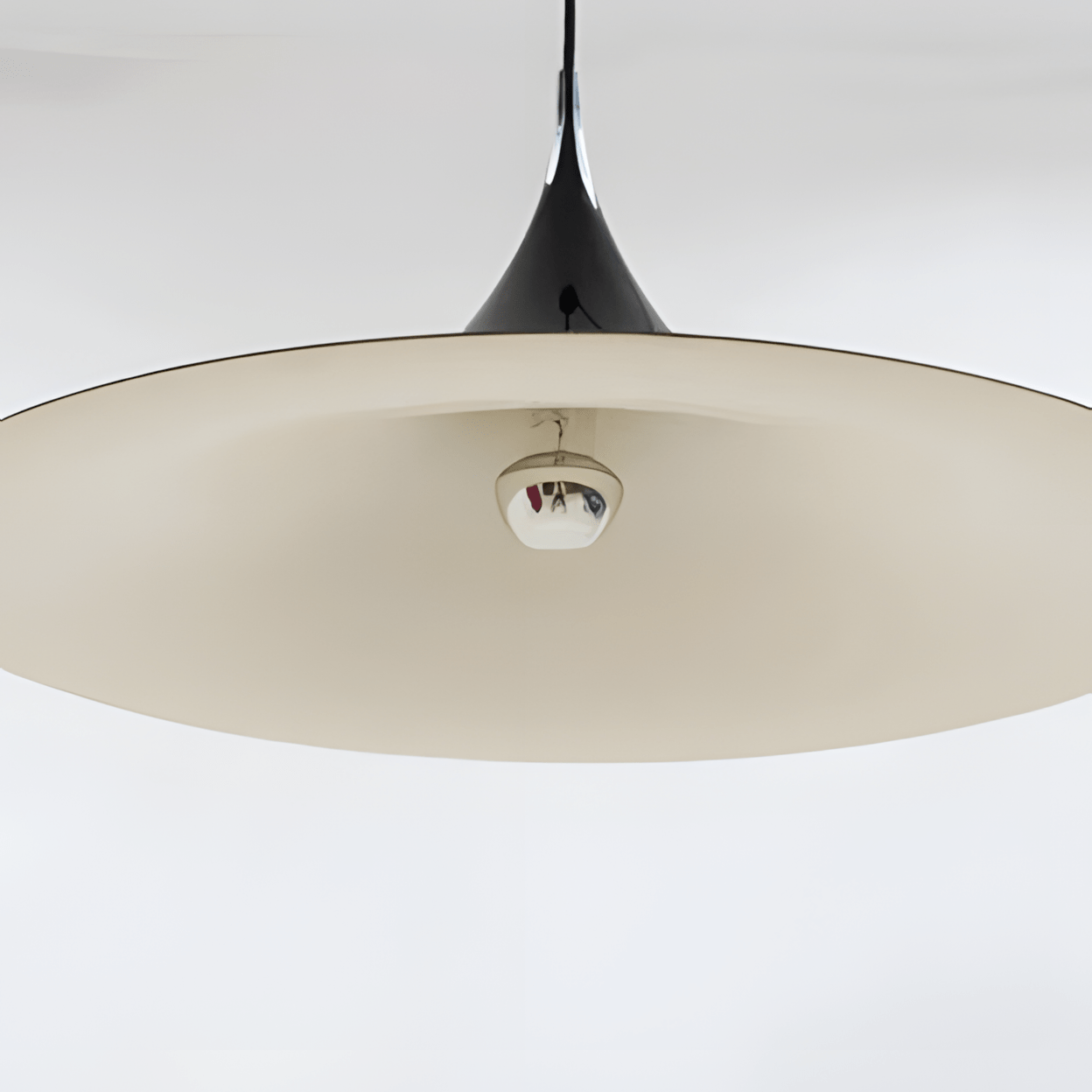 Lámpara Colgante de Diseño Escandinavo – Elegancia y Modernidad 