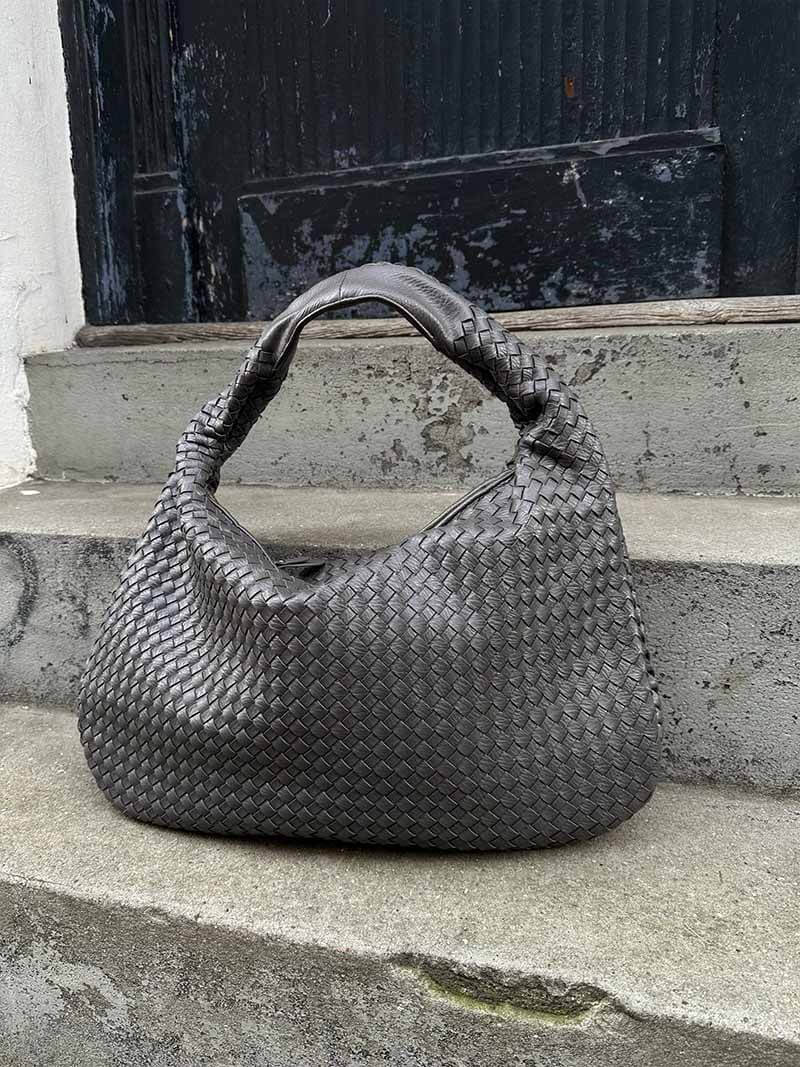 Josiane | Håndtaske i Flet – Håndværksmæssig Elegance Og Tidless Charme 