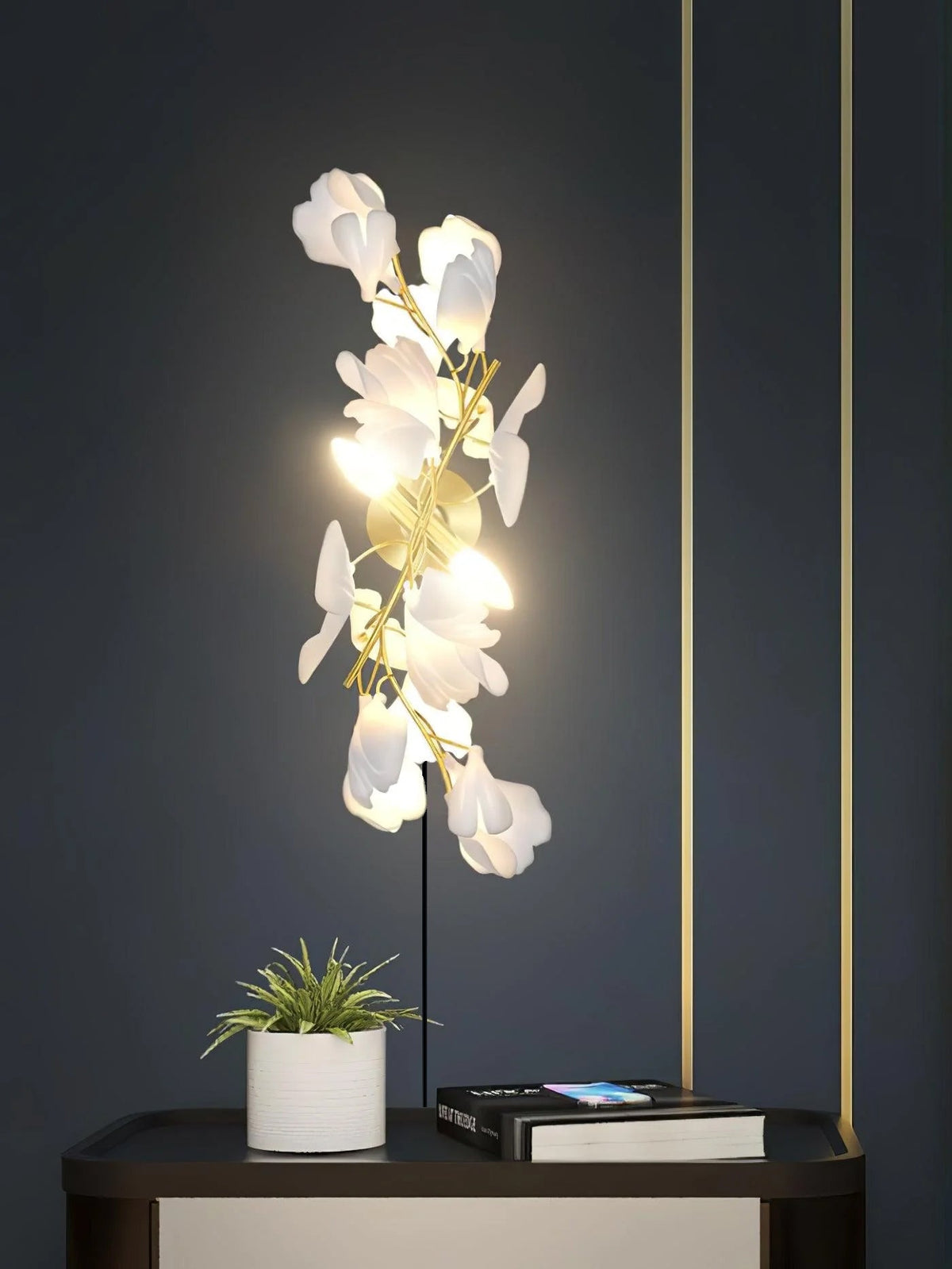 Applique Murale Florale — Élégance Dorée & Lumière Douce