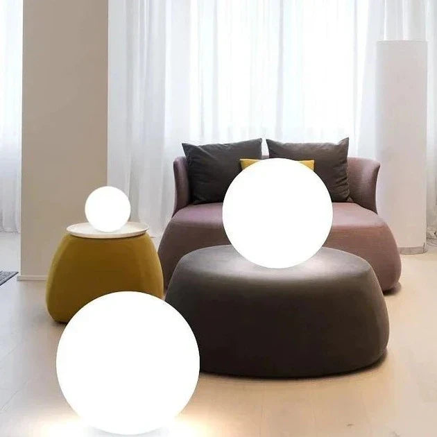 Lámpara Esférica Exterior Sin Cable – Iluminación Nómada y Elegante 