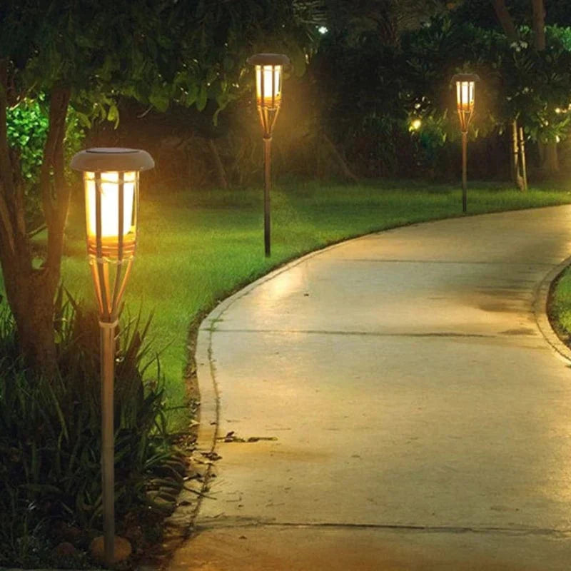 Solcellelampe Tiki - Lys opp kveldene dine med stil 