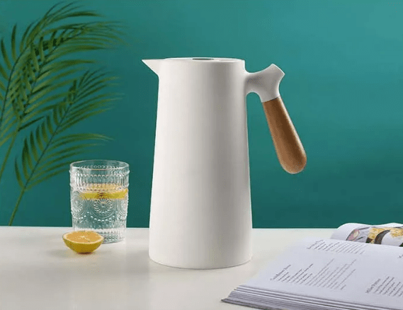 Carafă izotermă cu mânere – Conservare pe termen lung și design elegant 