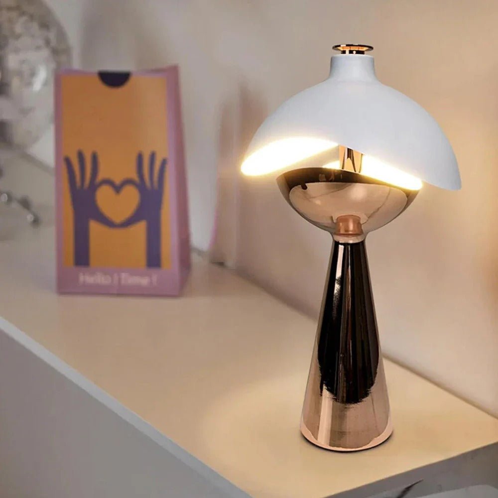 Skulpturert Bordlampe – Eleganse Og Originalitet 