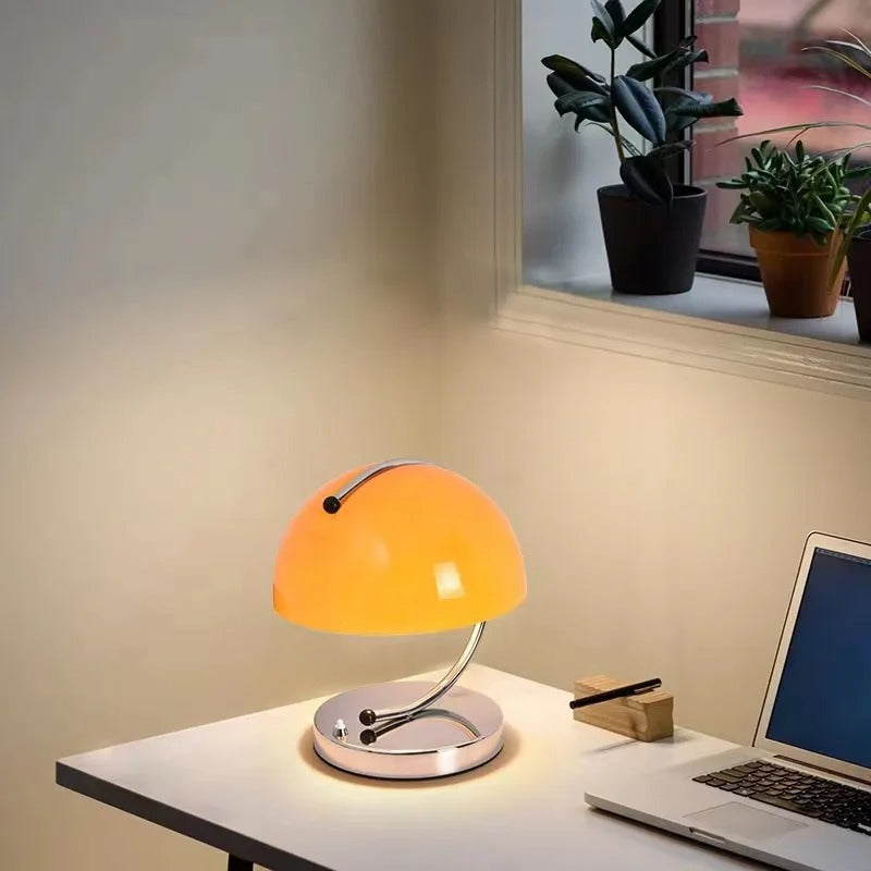 Lámpara de Mesa de Estilo Escandinavo en Vidrio – Elegancia y Modernidad 