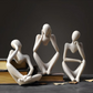 Abstrakt Skulptur Tænker – Kontemplativ Elegance Og Moderne Design 