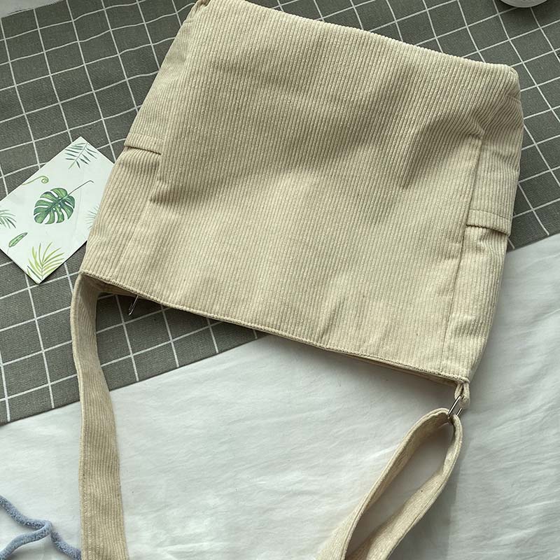 Shoulder Bag in Twill – Casual and Elegant Style 