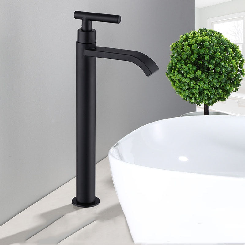 Robinet de chiuvetă ridicat – Finisaj elegant negru mat 