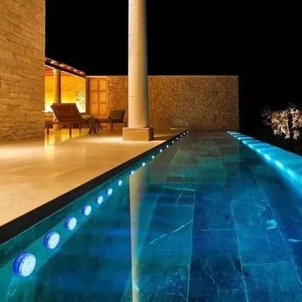 Lámpara LED Sumergible Con Control Remoto – Iluminación Impermeable Y Versátil 