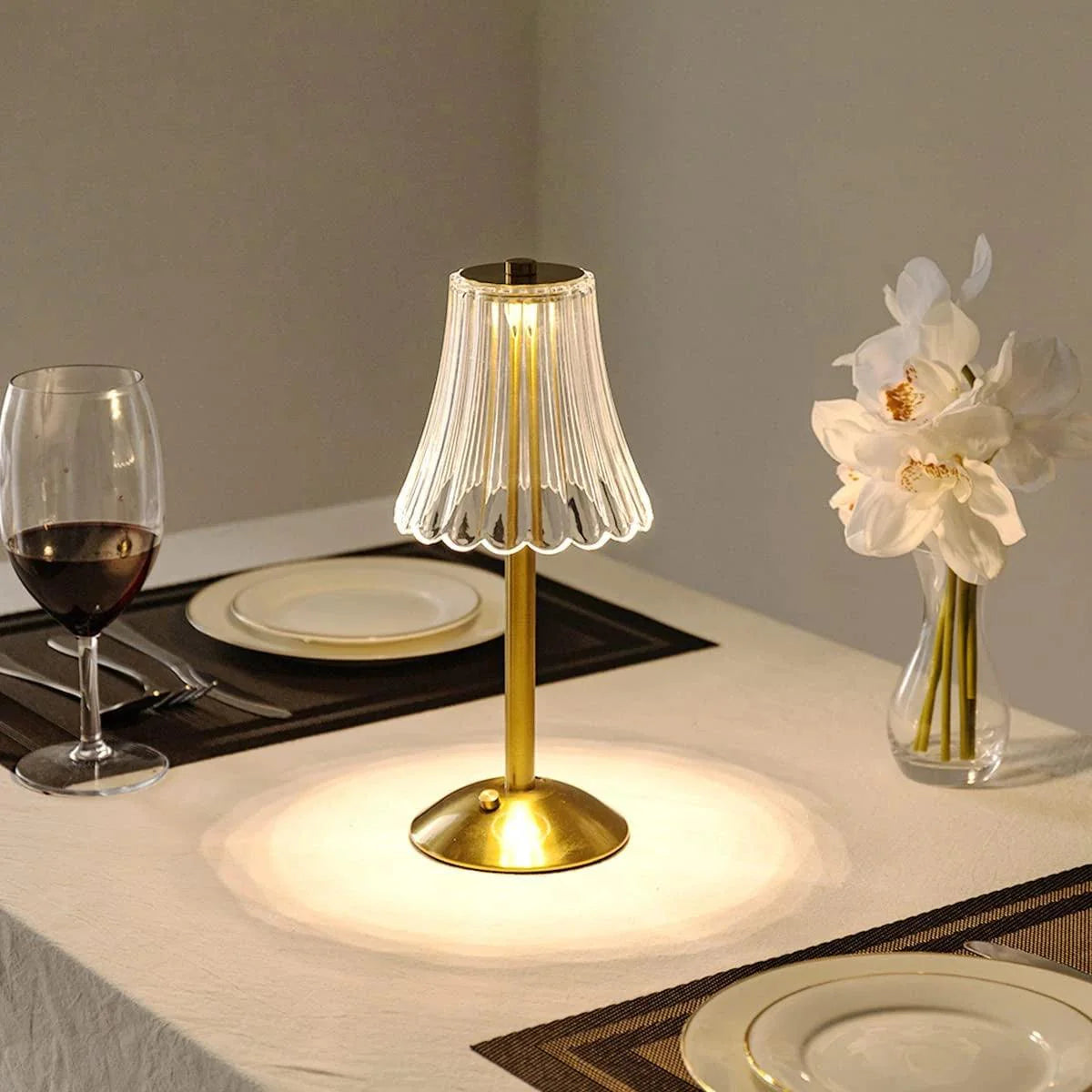 Lampă de birou fără fir – iluminat nomad și elegant 
