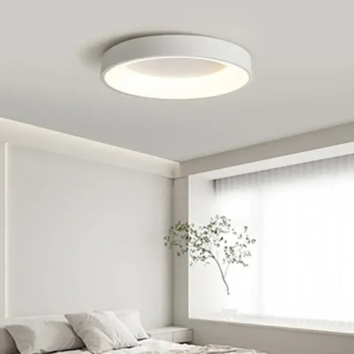 Lampada da soffitto – Linea essenziale e atmosfera calda 