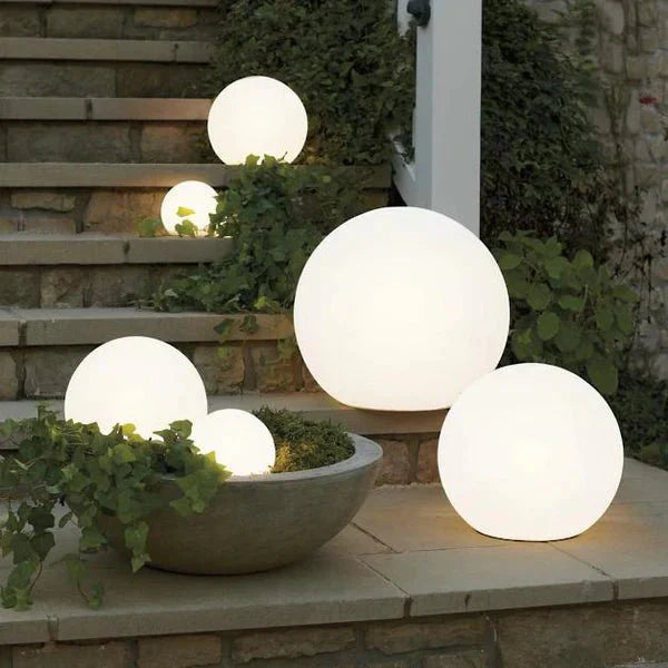 Lampka Sferyczna Zewnętrzna Bezprzewodowa – Mobilne i Eleganckie Oświetlenie 