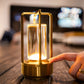 Dobíjecí stolní lampa – jemné osvětlení a nadčasový styl 